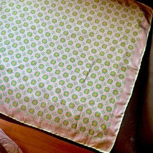 Kiton pocket scarf 🔥